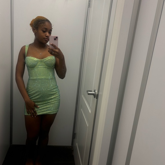 Oh Polly dress - Picture 2 of 2